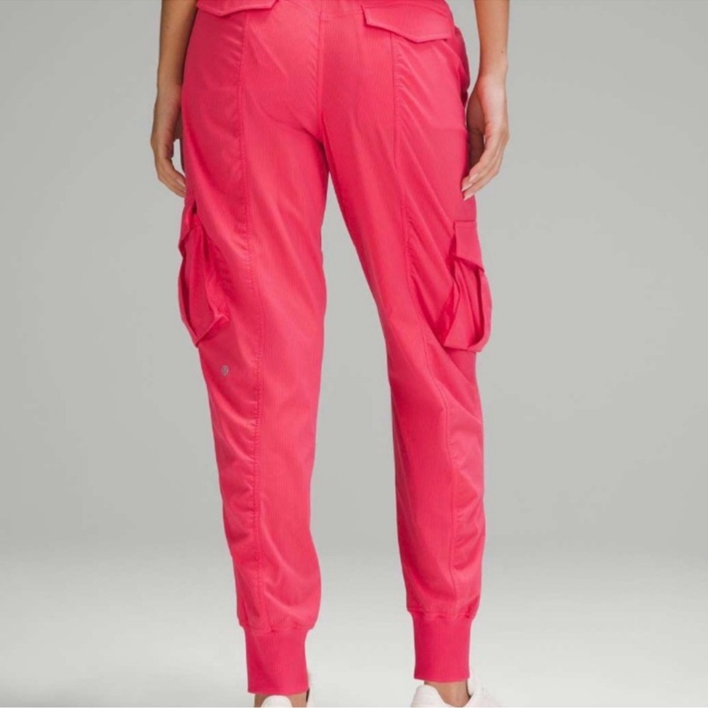 Lululemon Dance Studio Relaxed-Fit Mid-Rise Cargo Jogger In Glaze Pink Size S - Picture 2 of 12